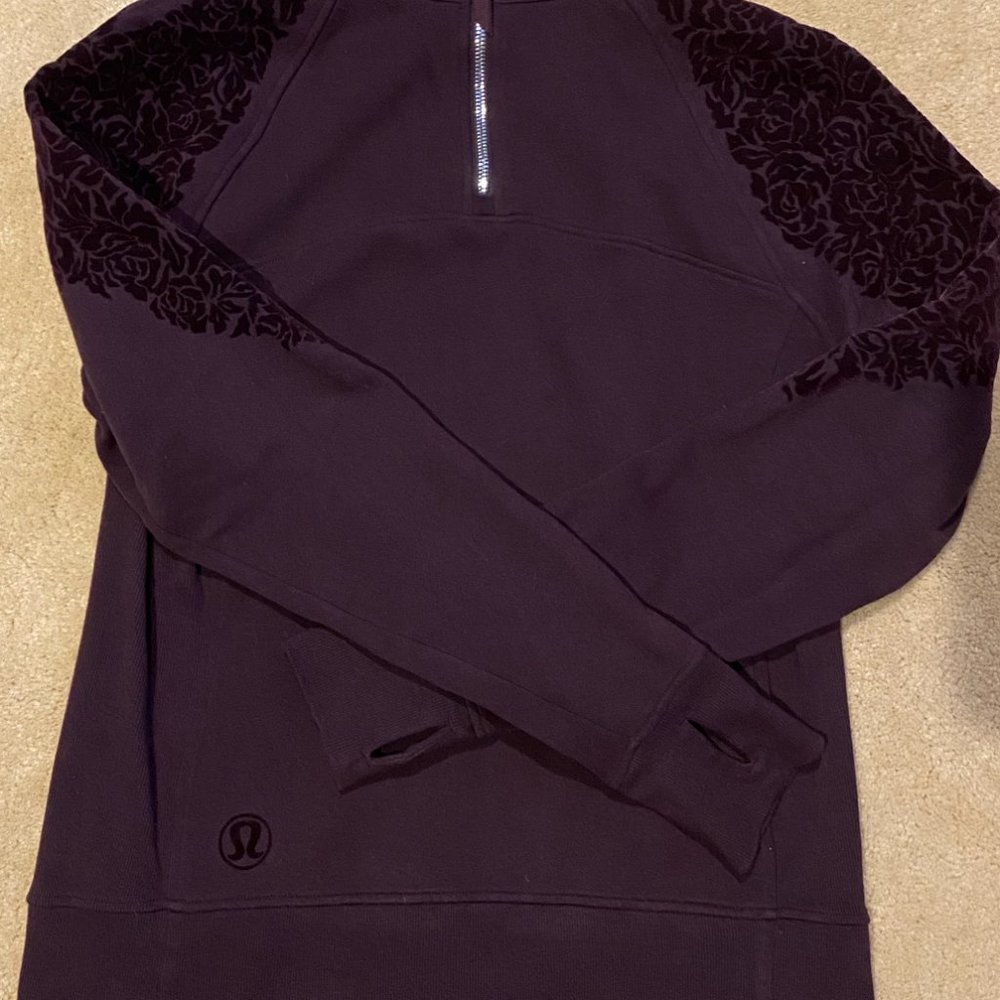 Lululemon Pullover Patterned Sweatshirt - image 3